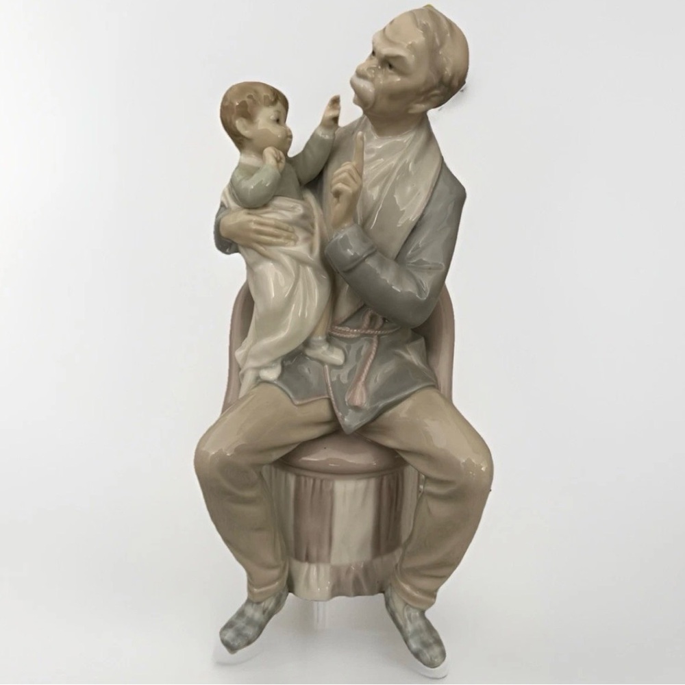 Vintage Lladro Porcelain Figurine Grandfather and Child Large 12 Inches